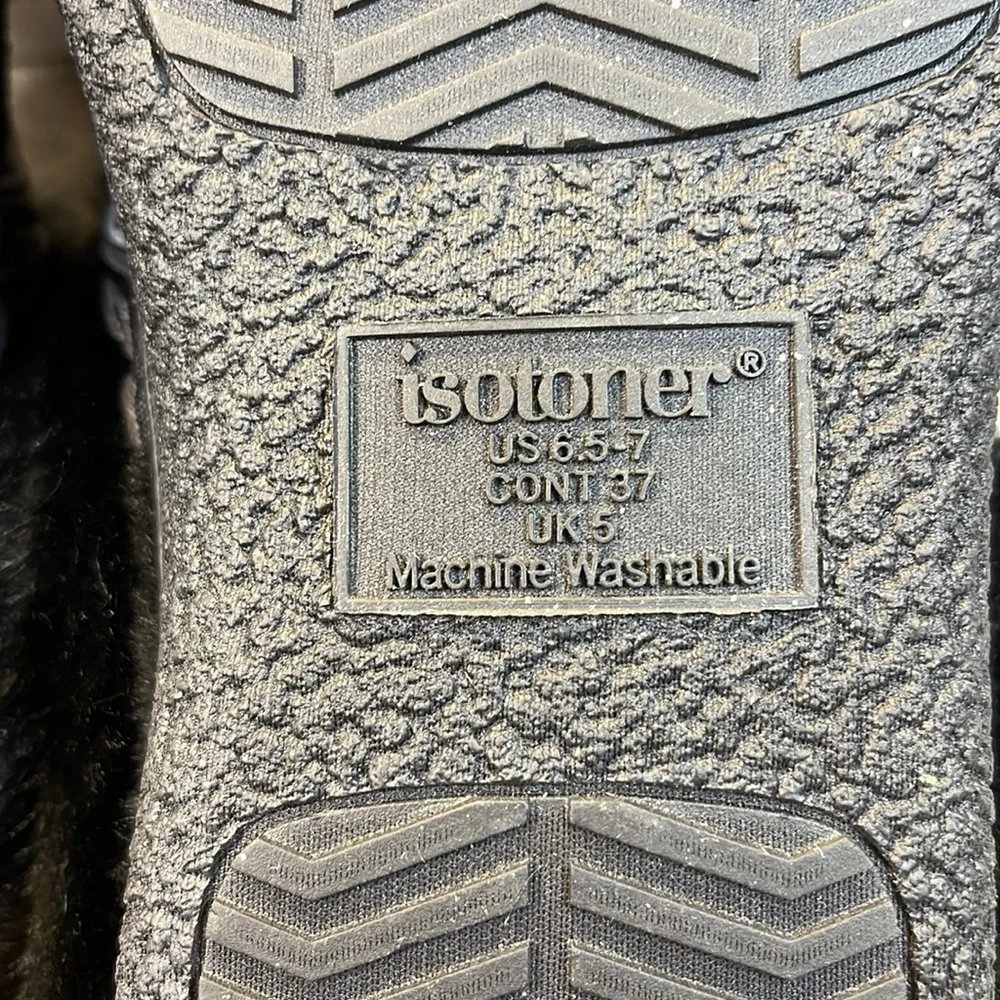 ISOTONER MEMORY FOAM. SLIPPERS SM 6.5-7 black - Picture 5 of 11